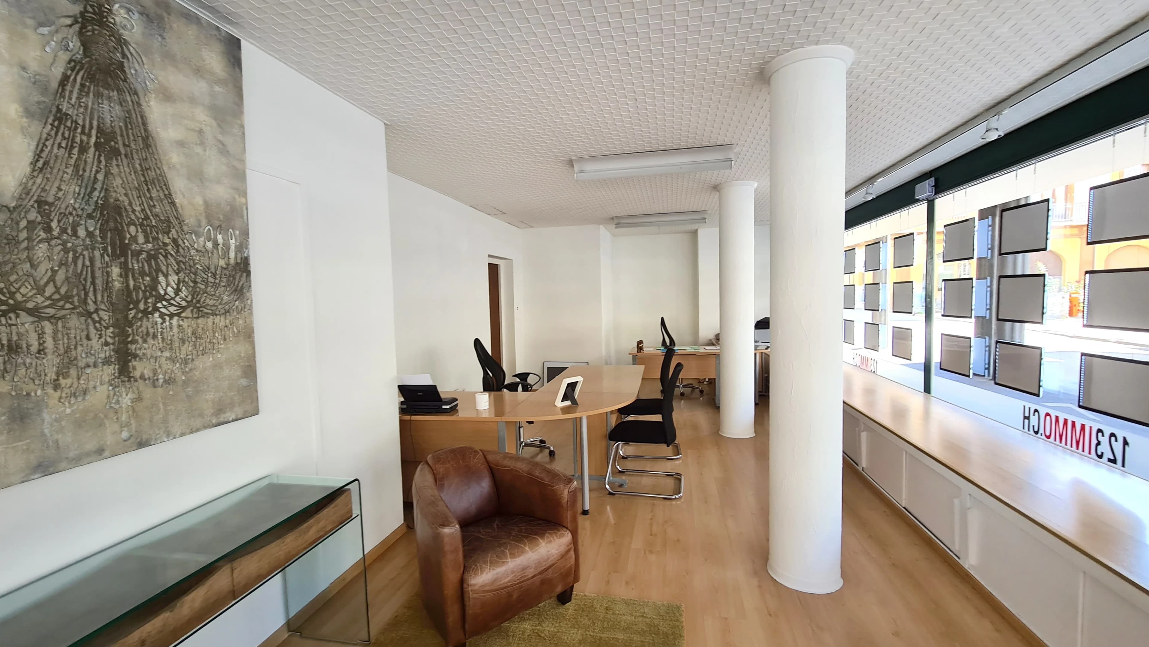 Intérieur agence 123 Immo